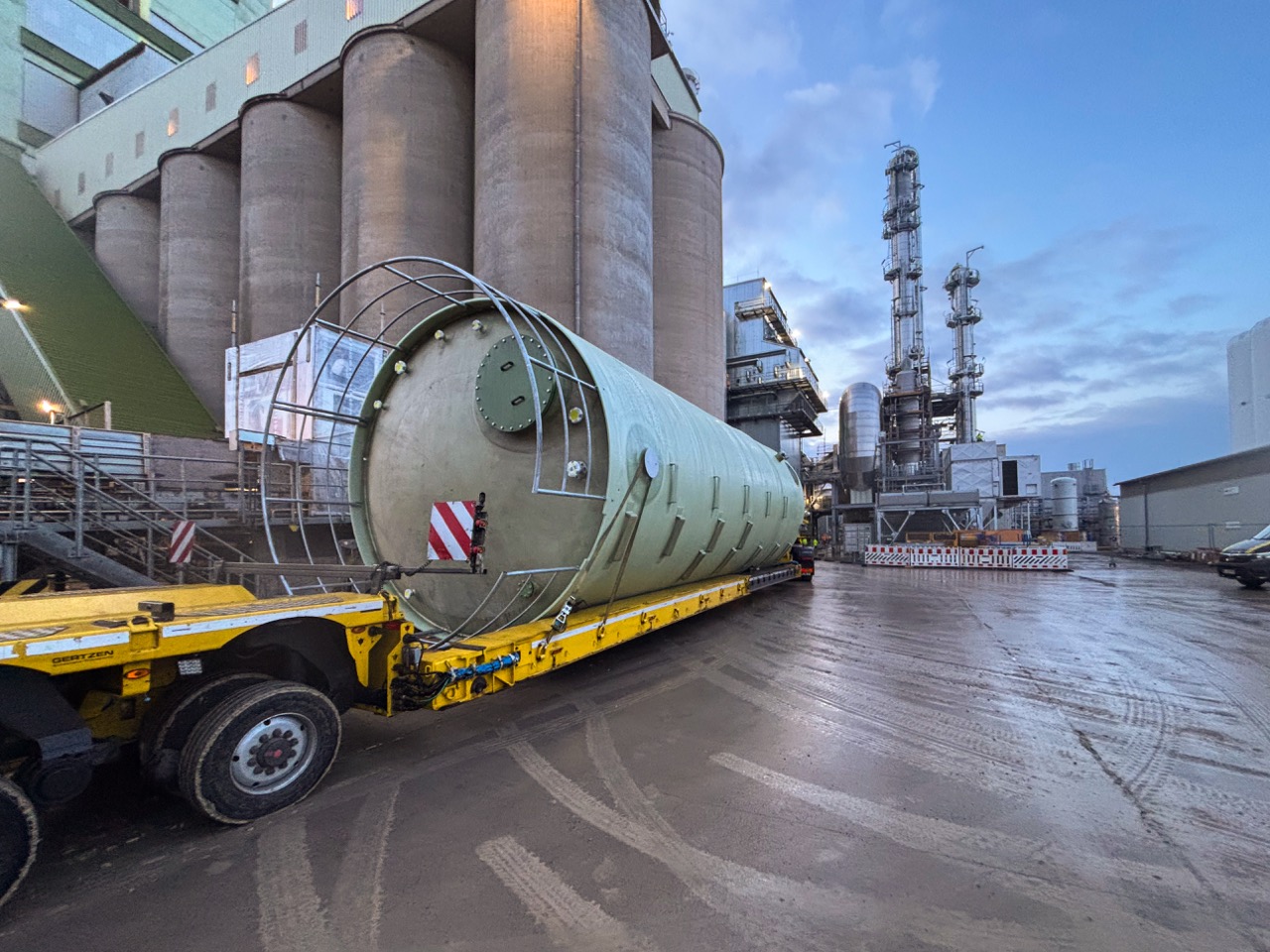 Lagertanks, Tanklager Bild